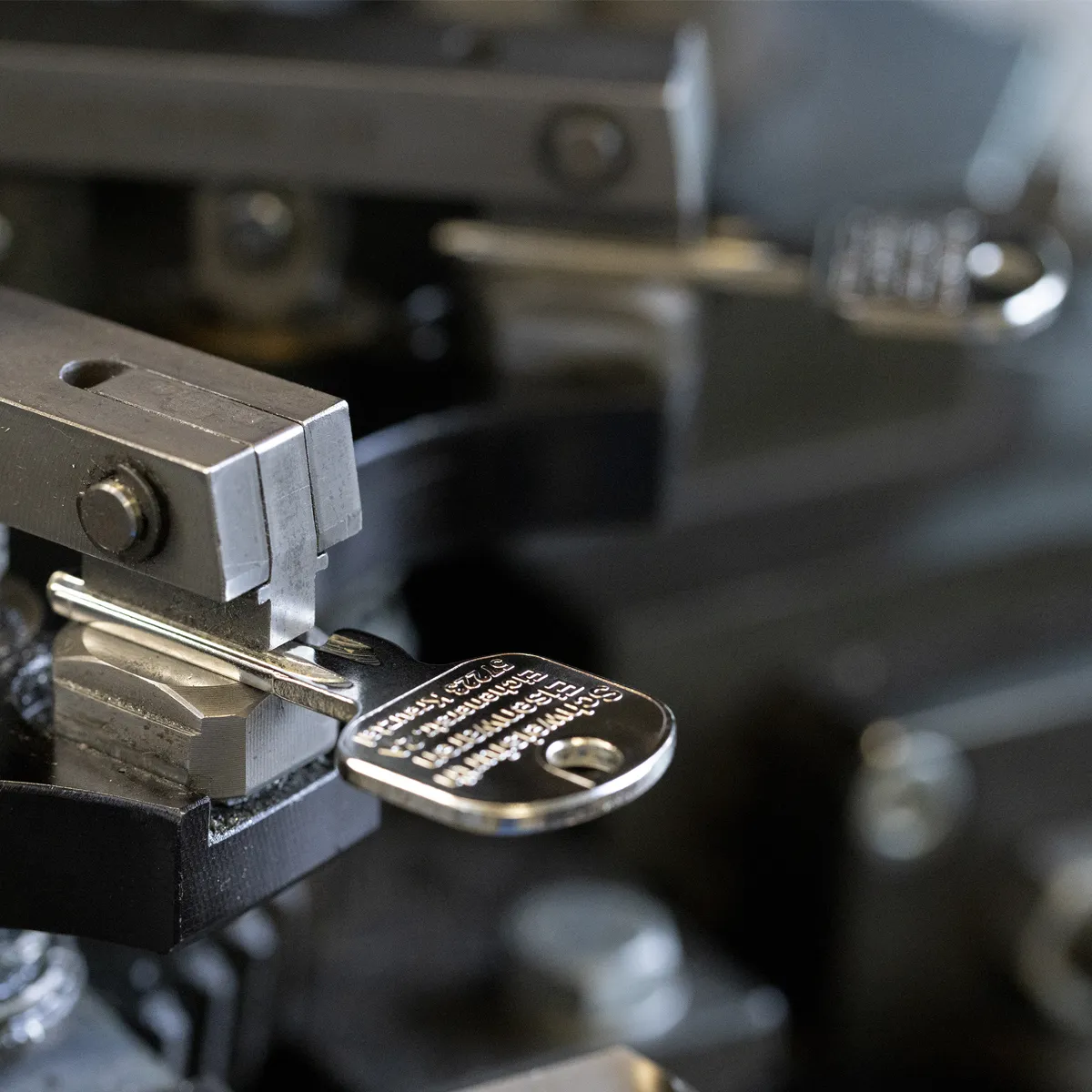 Sonderprofile von BASI Schließsysteme